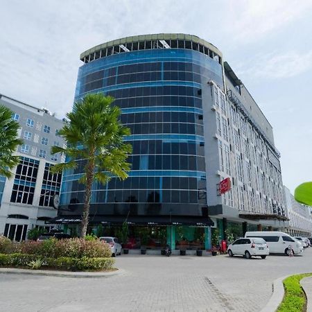 The Crew Hotel Kualanamu International Airport Medan Exterior photo