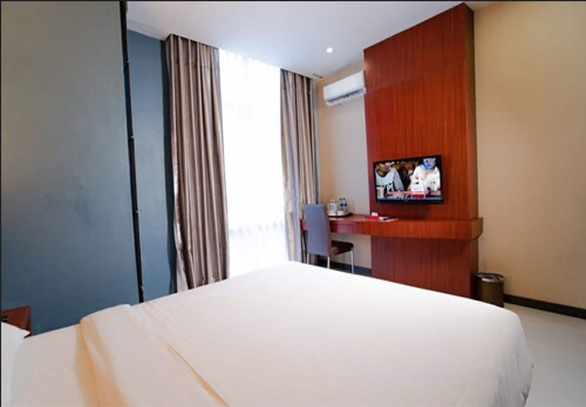 The Crew Hotel Kualanamu International Airport Medan Exterior photo