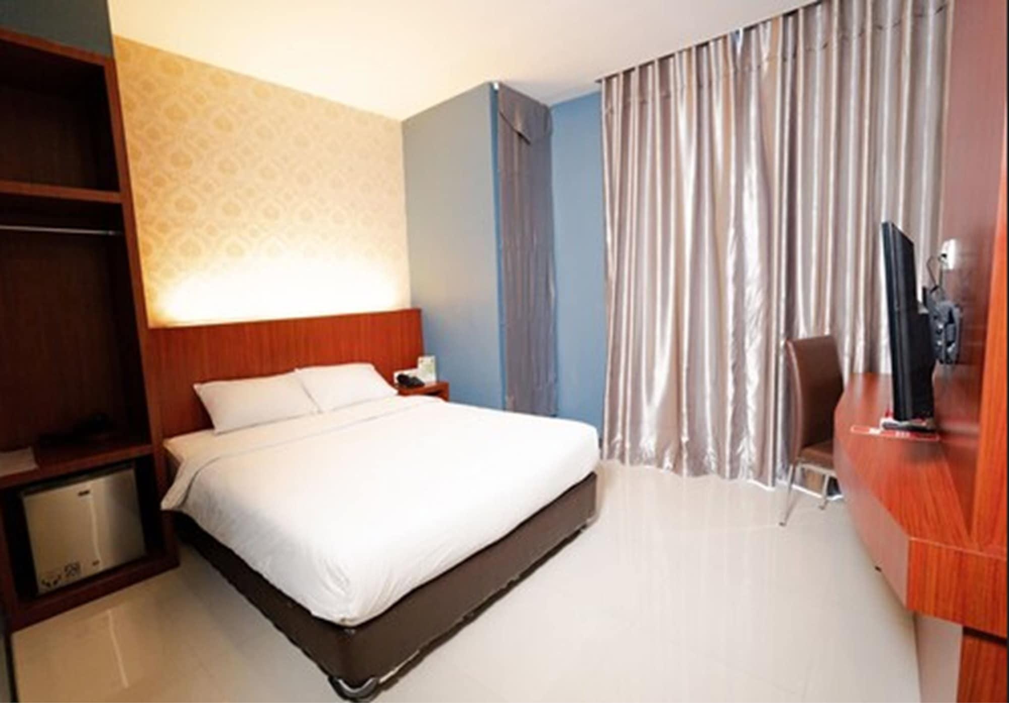 The Crew Hotel Kualanamu International Airport Medan Exterior photo