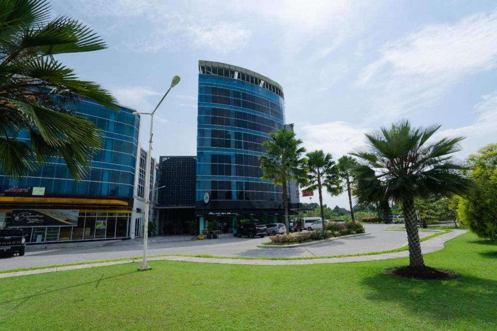 The Crew Hotel Kualanamu International Airport Medan Exterior photo