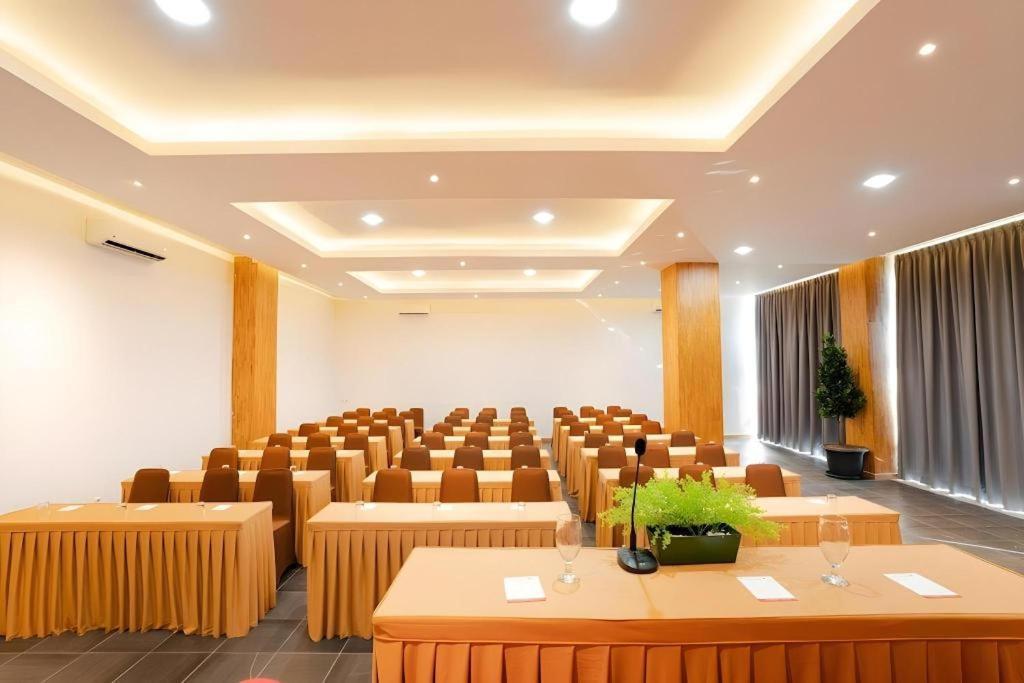 The Crew Hotel Kualanamu International Airport Medan Exterior photo